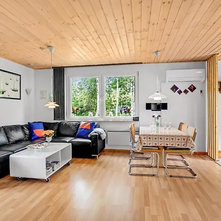 Holiday home Amazing In With Kitchen *