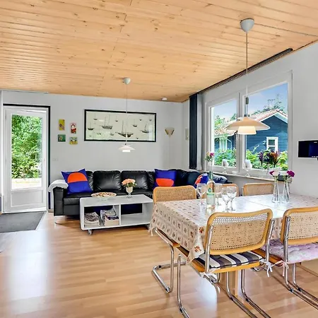 Stunning In With Wifi Holiday home Hadsund