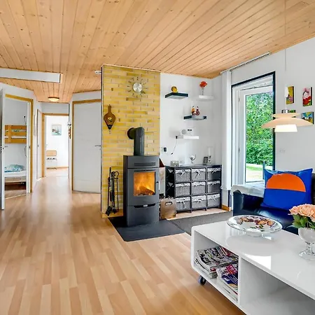 Holiday home Amazing In With Kitchen Hadsund